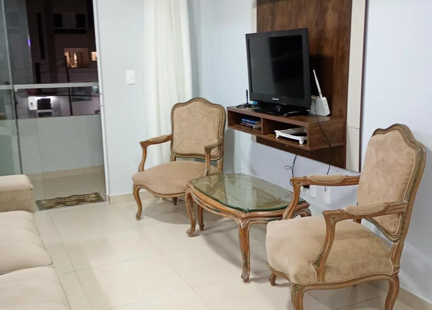 Apartamento Da Jully, Wifi, Garagem, Tv A Cabo location